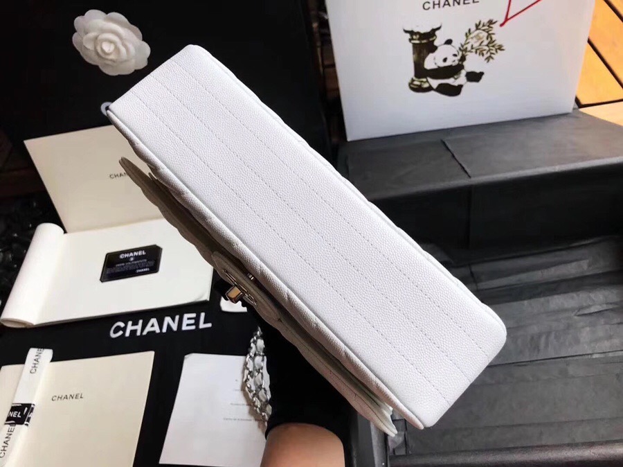 小香Classic Flap Bag 小號純白色 小牛皮菱格鏈條經典口蓋包 V型車縫線