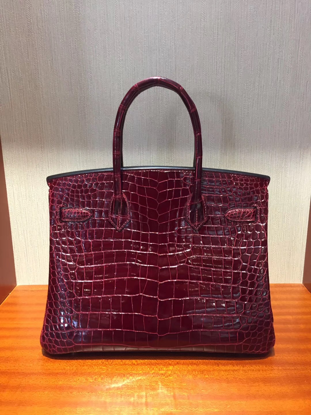 香港太古廣場專賣店 Hermes Birkin 25亮面兩點鱷魚皮 F5勃根第酒紅