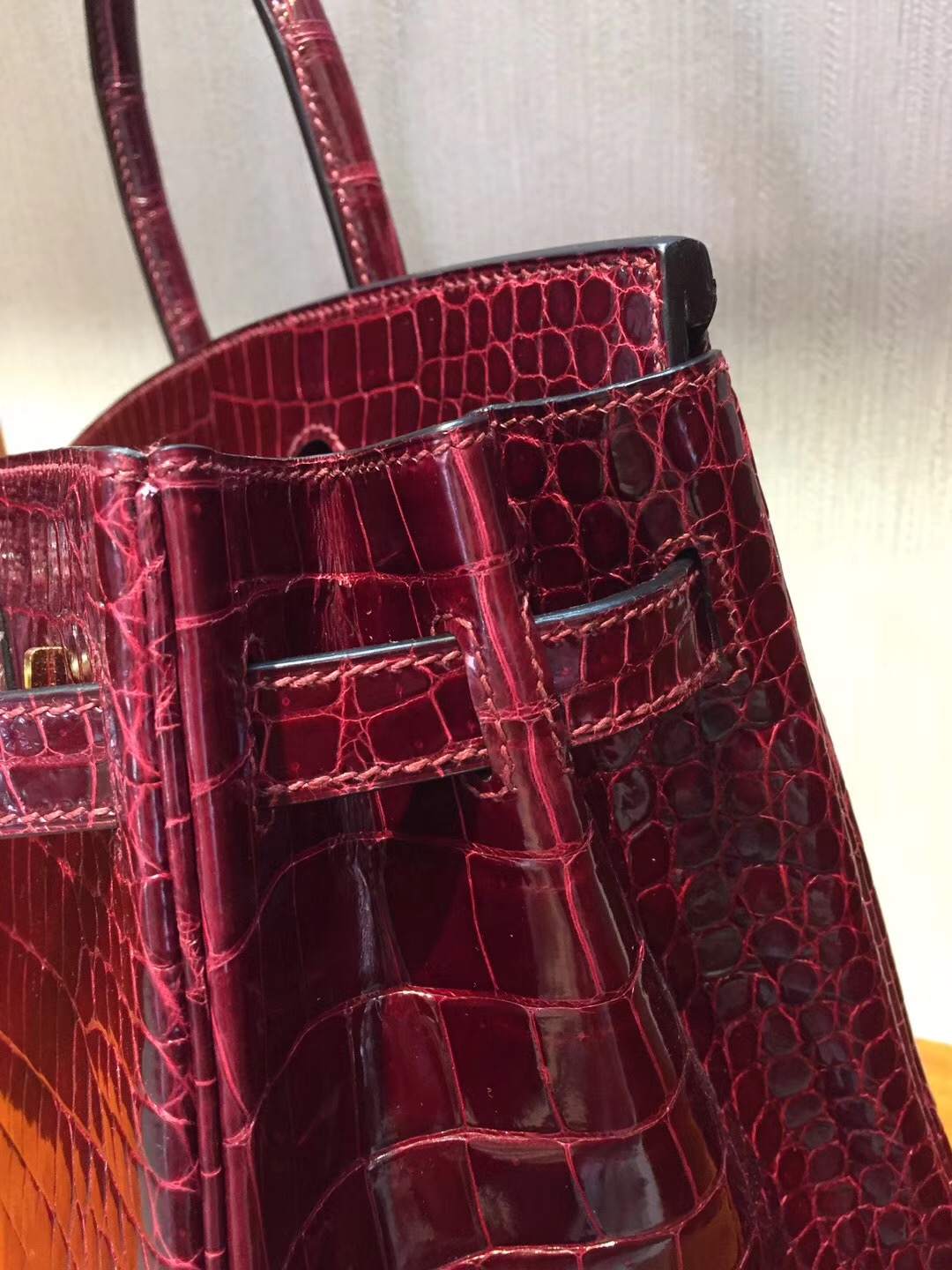 香港太古廣場專賣店 Hermes Birkin 25亮面兩點鱷魚皮 F5勃根第酒紅