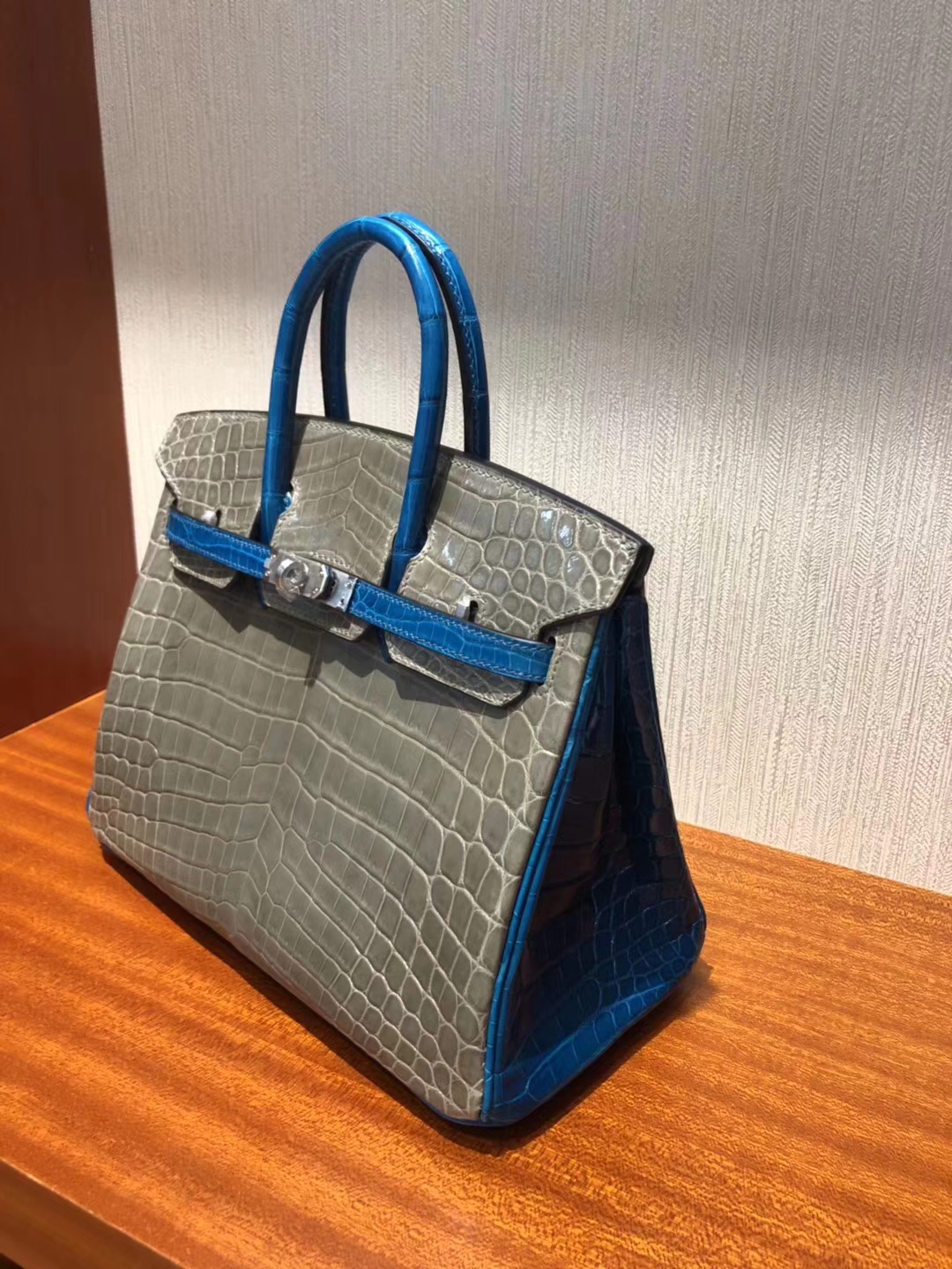 愛馬仕鱷魚皮 Hermes Birkin 25 Bag 亮面兩點鱷魚皮 CK81斑鳩灰/7W伊茲密爾藍