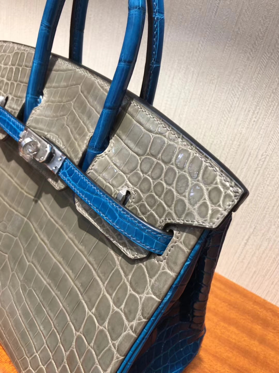 愛馬仕鱷魚皮 Hermes Birkin 25 Bag 亮面兩點鱷魚皮 CK81斑鳩灰/7W伊茲密爾藍