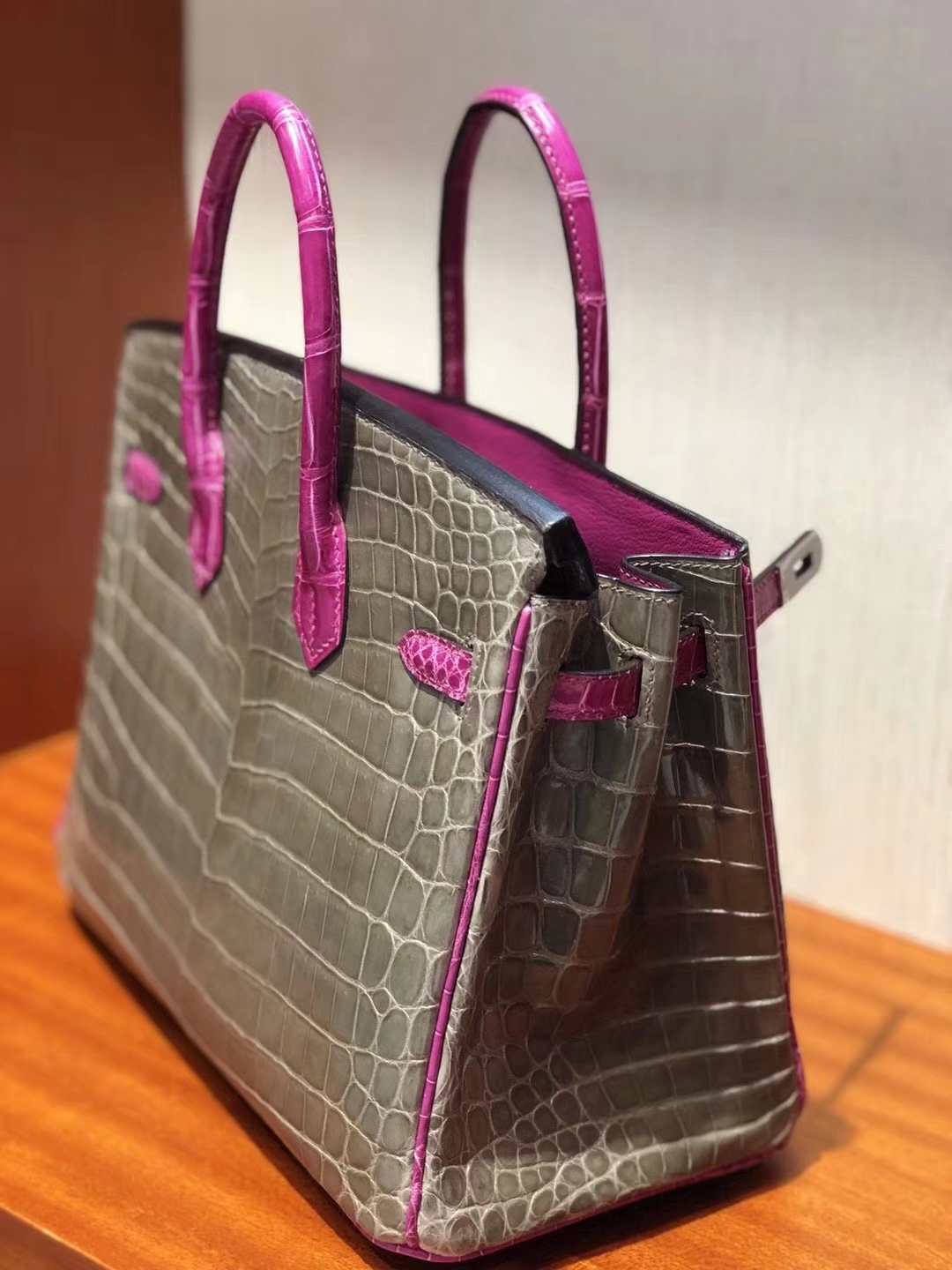 愛馬仕鱷魚皮鉑金包Hermes Birkin 25亮面兩點鱷魚皮 CK81斑鳩灰/J5天方夜譚粉紫