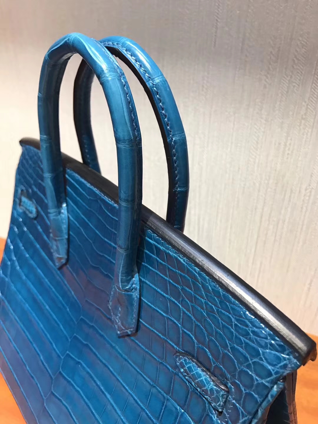 澳大利亞黃金海岸專賣店Hermes Birkin 25 Bag亮面兩點鱷魚皮 7W伊茲密爾藍