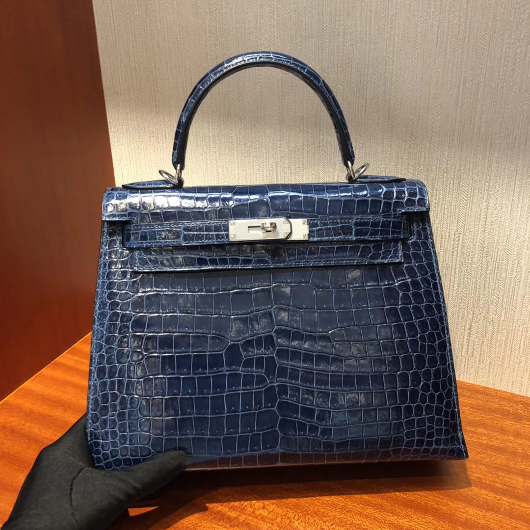 愛馬仕凱莉包價格Hermes Kelly Bag 28亮面倒V澳洲灣鱷CK73寶石藍銀扣