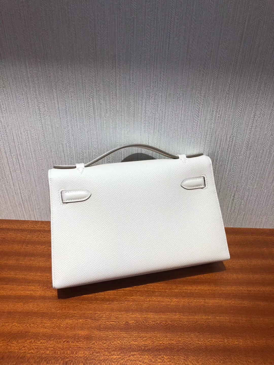 Hermes Mini Kelly 22cm pochette Epsom CK10奶昔白 Craie 全手工蠟線縫 銀扣