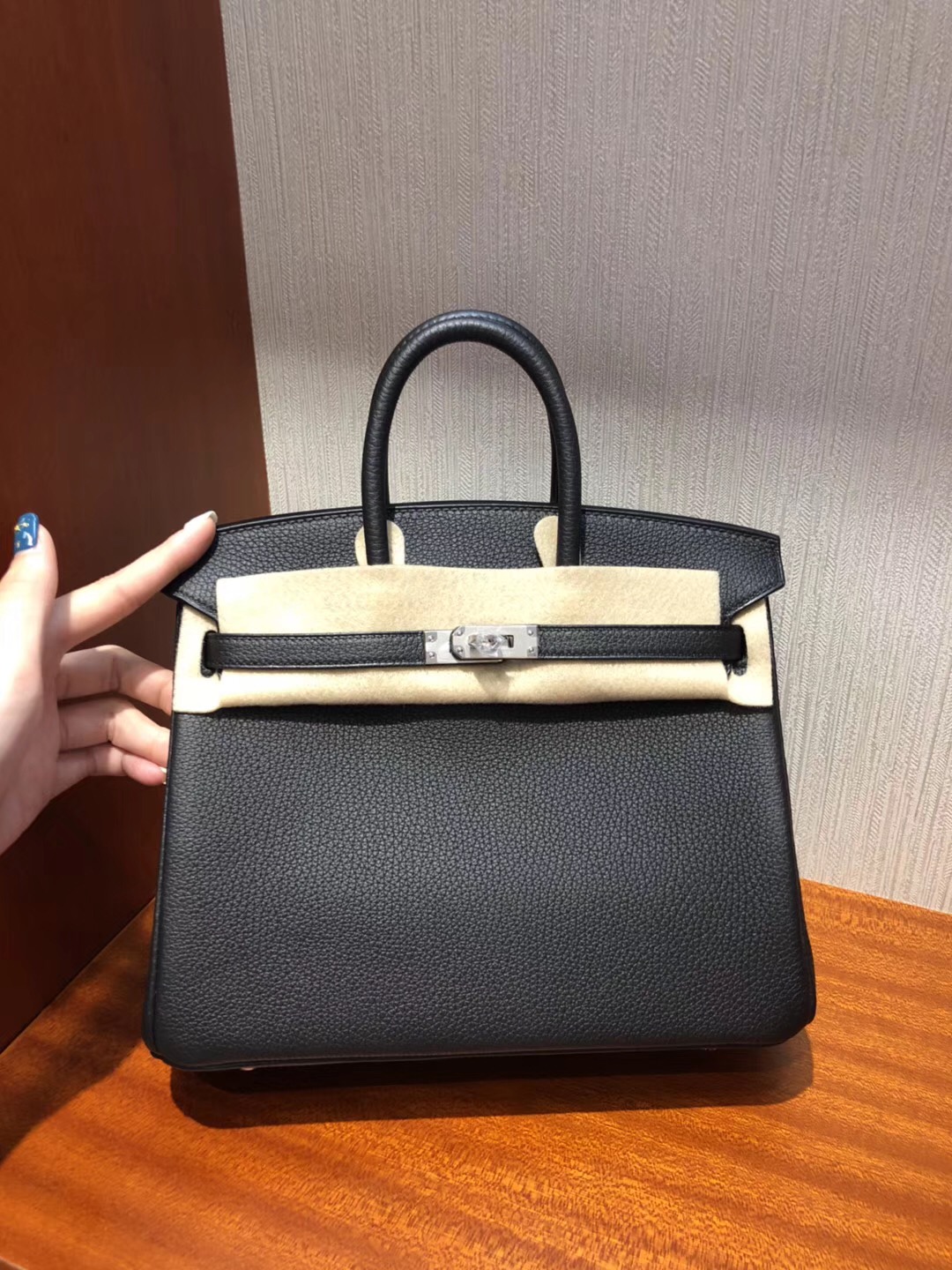 愛馬仕官網包包價格Hermes Birkin 25 Bag CK89 Black Togo GHW小牛皮 銀扣