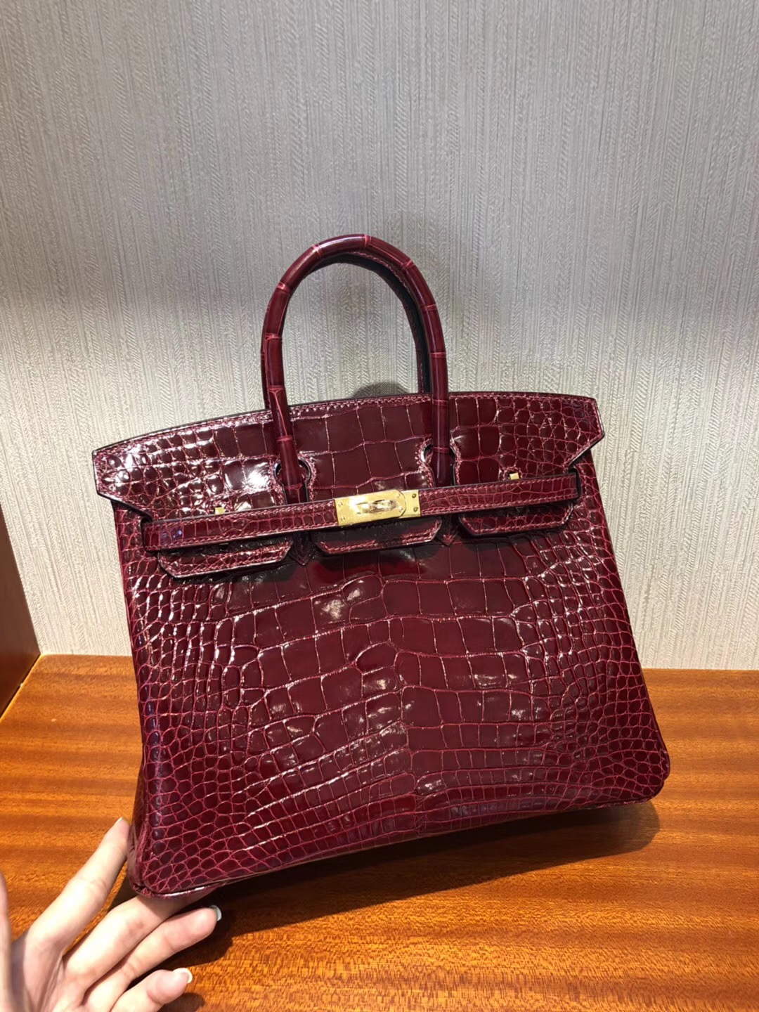 愛馬仕臺北遠東sogo復興館專賣店Hermes F5勃根第酒紅Birkin 25方塊 美洲鱷金扣