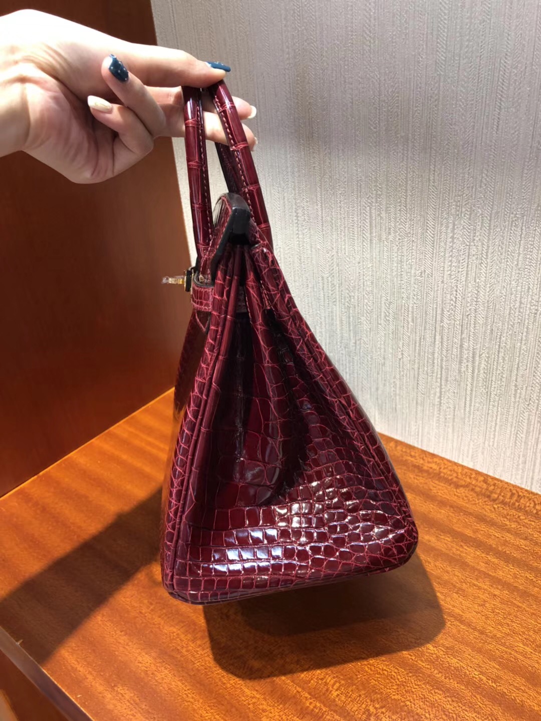 愛馬仕臺北遠東sogo復興館專賣店Hermes F5勃根第酒紅Birkin 25方塊 美洲鱷金扣