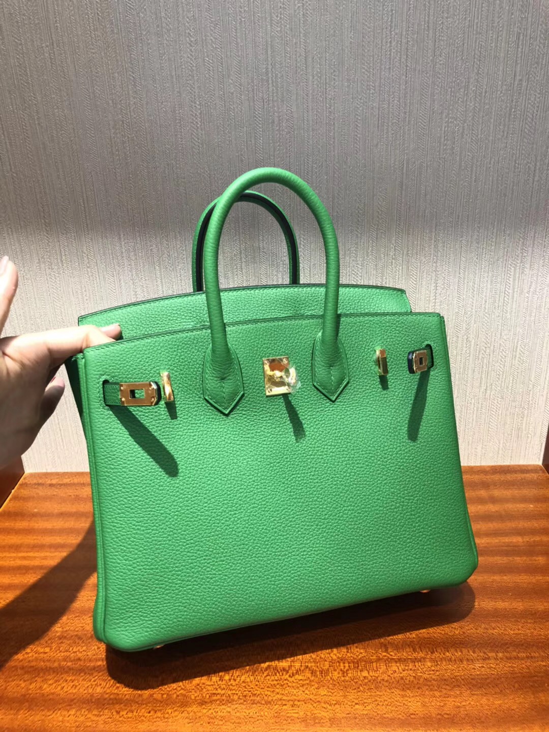 愛馬仕臺北寶麗廣場專賣店 Hermes 1K竹子绿 铂金包Birkin 25Togo皮 金扣