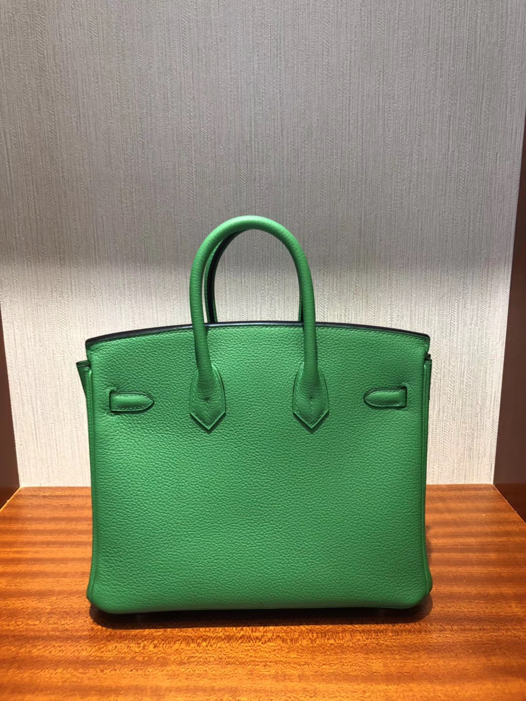 愛馬仕臺北寶麗廣場專賣店 Hermes 1K竹子绿 铂金包Birkin 25Togo皮 金扣