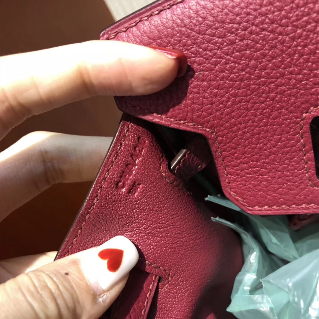 新加坡最大的愛馬仕售賣店 鉑金包圖片Hermes Birkin 25 k1石榴紅 Togo皮 金扣