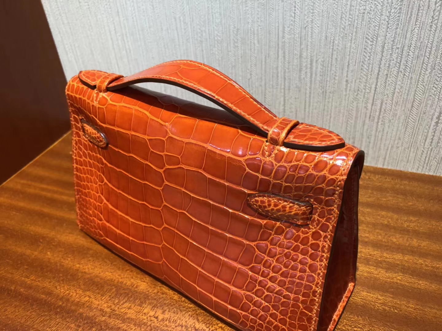 開箱愛馬仕迷你凱莉包 Hermes Minikelly Pochette 22 9J火焰橙 方塊美洲鱷魚金扣