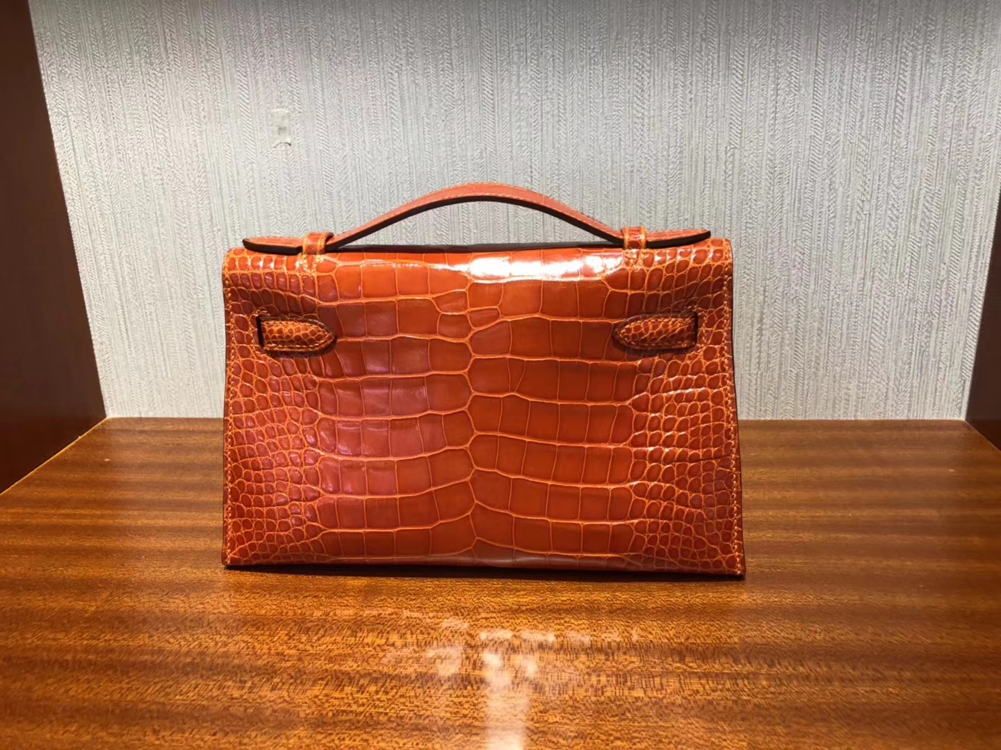 開箱愛馬仕迷你凱莉包 Hermes Minikelly Pochette 22 9J火焰橙 方塊美洲鱷魚金扣