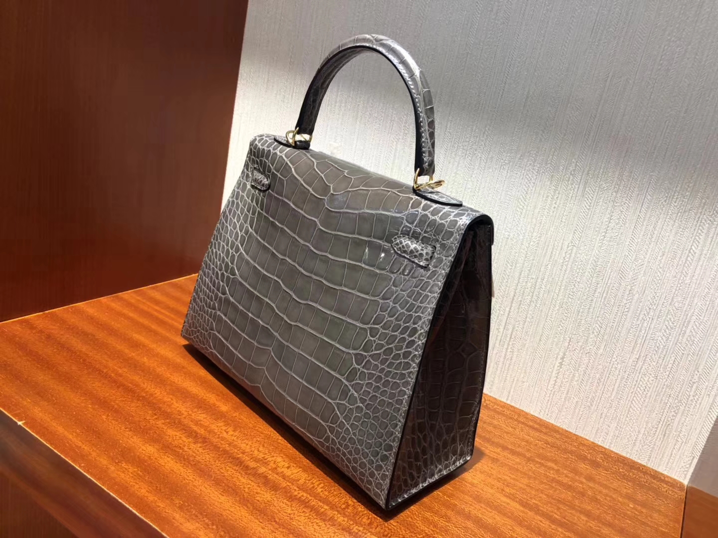 爱马仕外縫凯莉包 Hermes Kelly 25cm CK81斑鳩灰 亮面方塊 美洲鱷魚