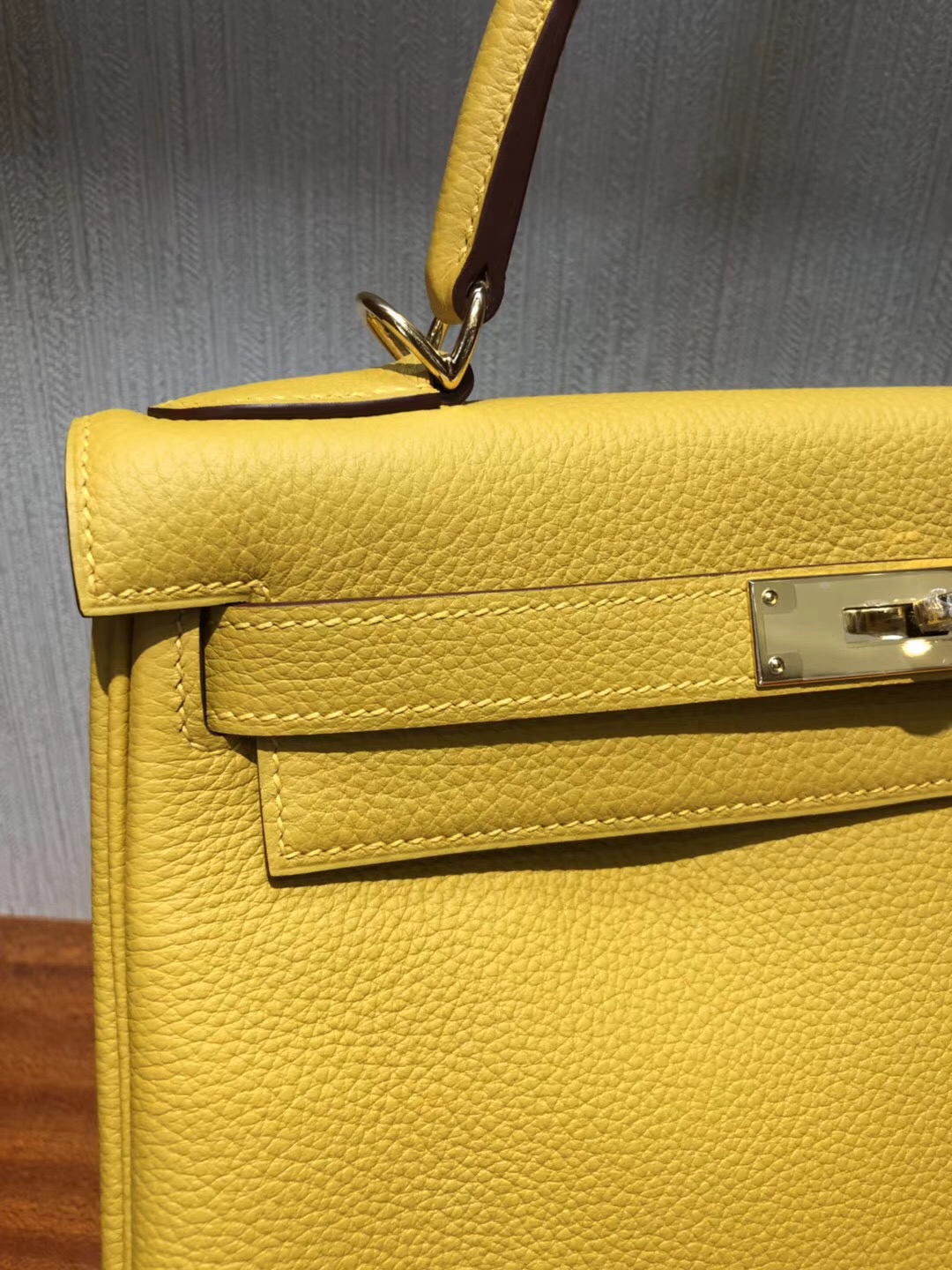 愛馬仕包包官網 圖片價格 凱莉包 Hermes Kelly 9D琥珀黃 Togo 28cm金扣