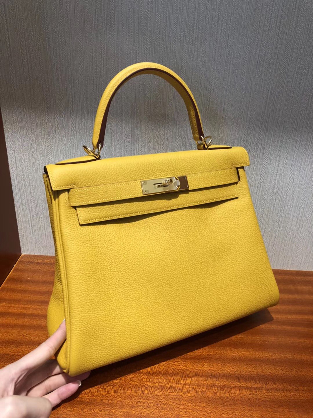 愛馬仕包包官網 圖片價格 凱莉包 Hermes Kelly 9D琥珀黃 Togo 28cm金扣