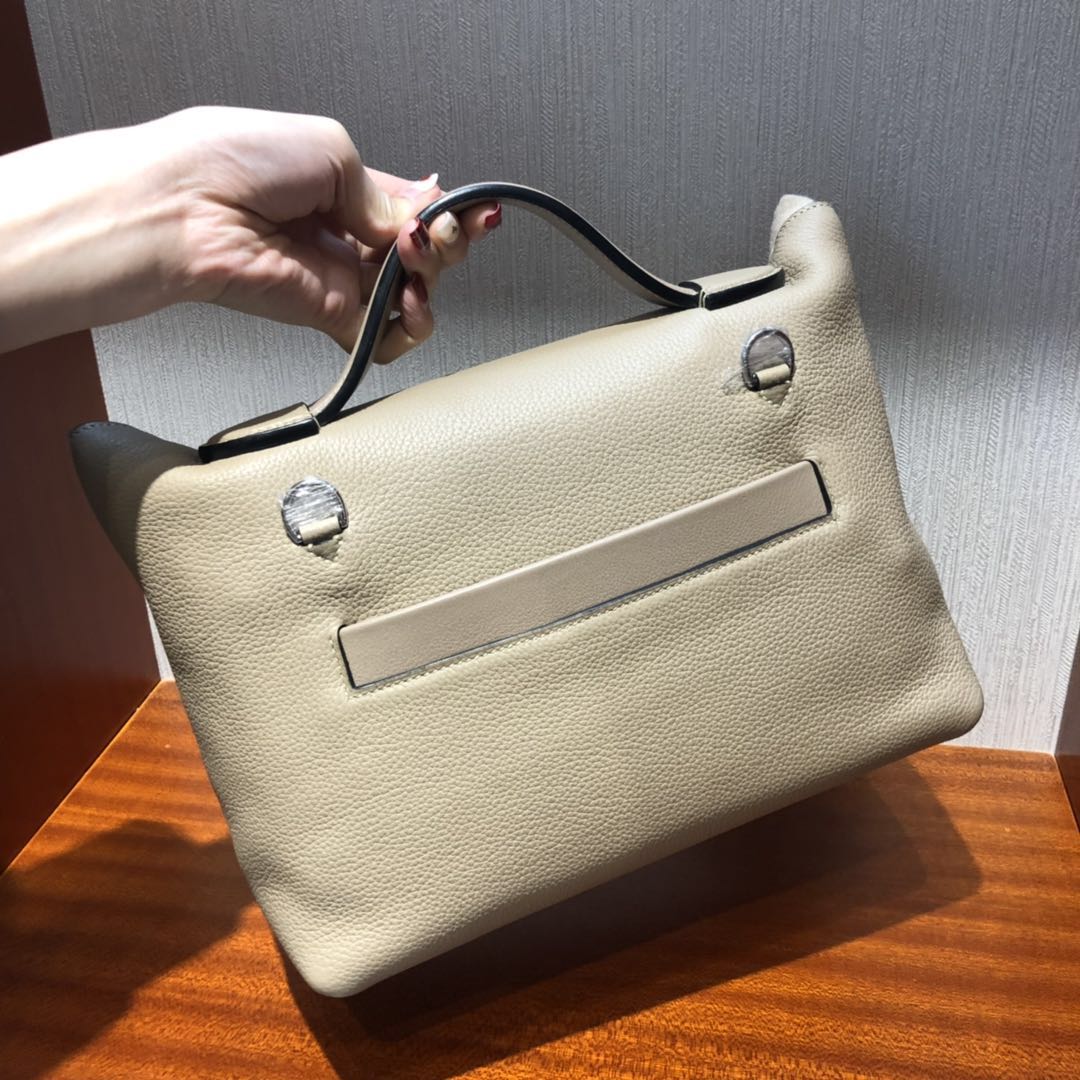 加拿大愛馬仕愛馬仕凱莉包2424 Hermes Kelly 24/24 Bag S2風衣灰 銀扣