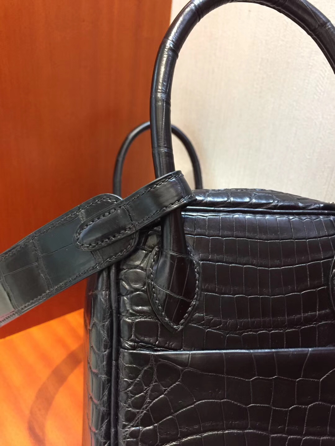 愛馬仕Hermes lindy琳迪包 26cm CK89黑色 霧面兩點鱷魚 銀扣