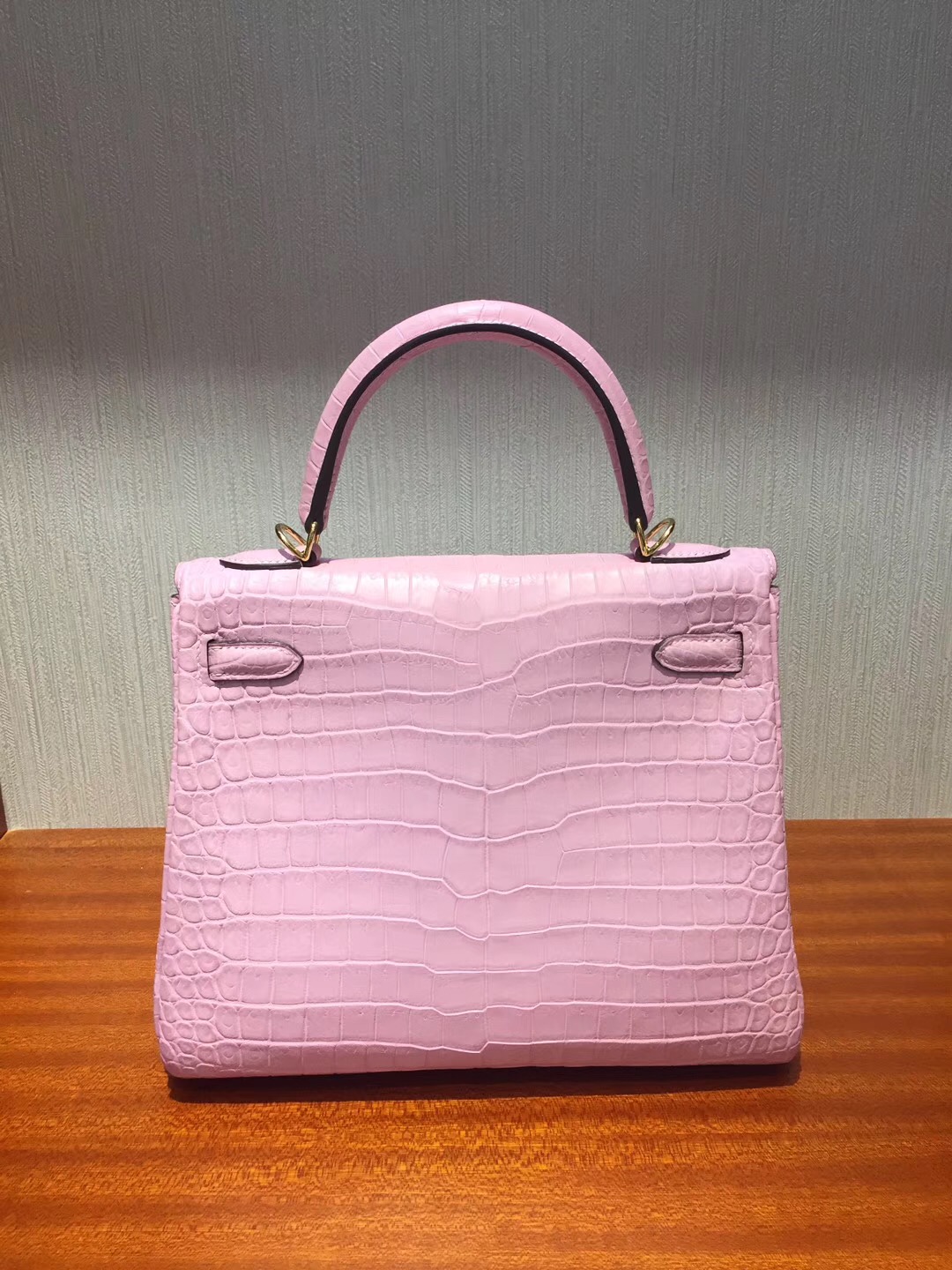 愛馬仕凱莉包包 Hermes Kelly 25cm 5P樱花粉 雾面倒V鳄鱼 完美品相 金扣