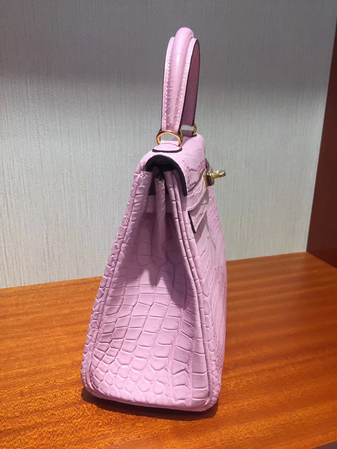 愛馬仕凱莉包包 Hermes Kelly 25cm 5P樱花粉 雾面倒V鳄鱼 完美品相 金扣