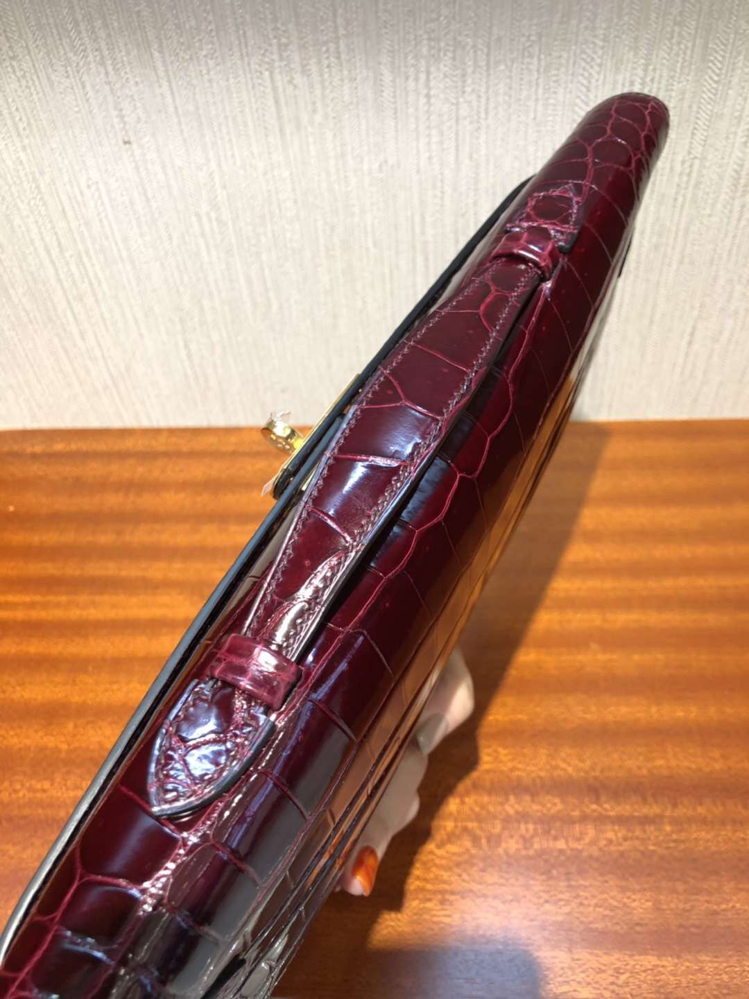 廣州鱷魚皮具批發中心 凱莉手拿包 Hermes Kellycut 31 CK57波尔多酒红倒V湾鳄
