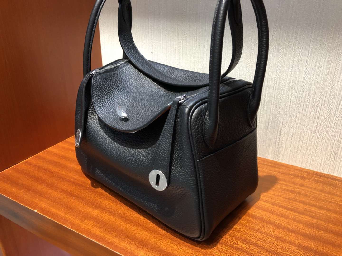 愛馬仕拼色琳迪包 Hermes Lindy 26cm CK89黑色內拼橙色 TC大牛皮 銀扣