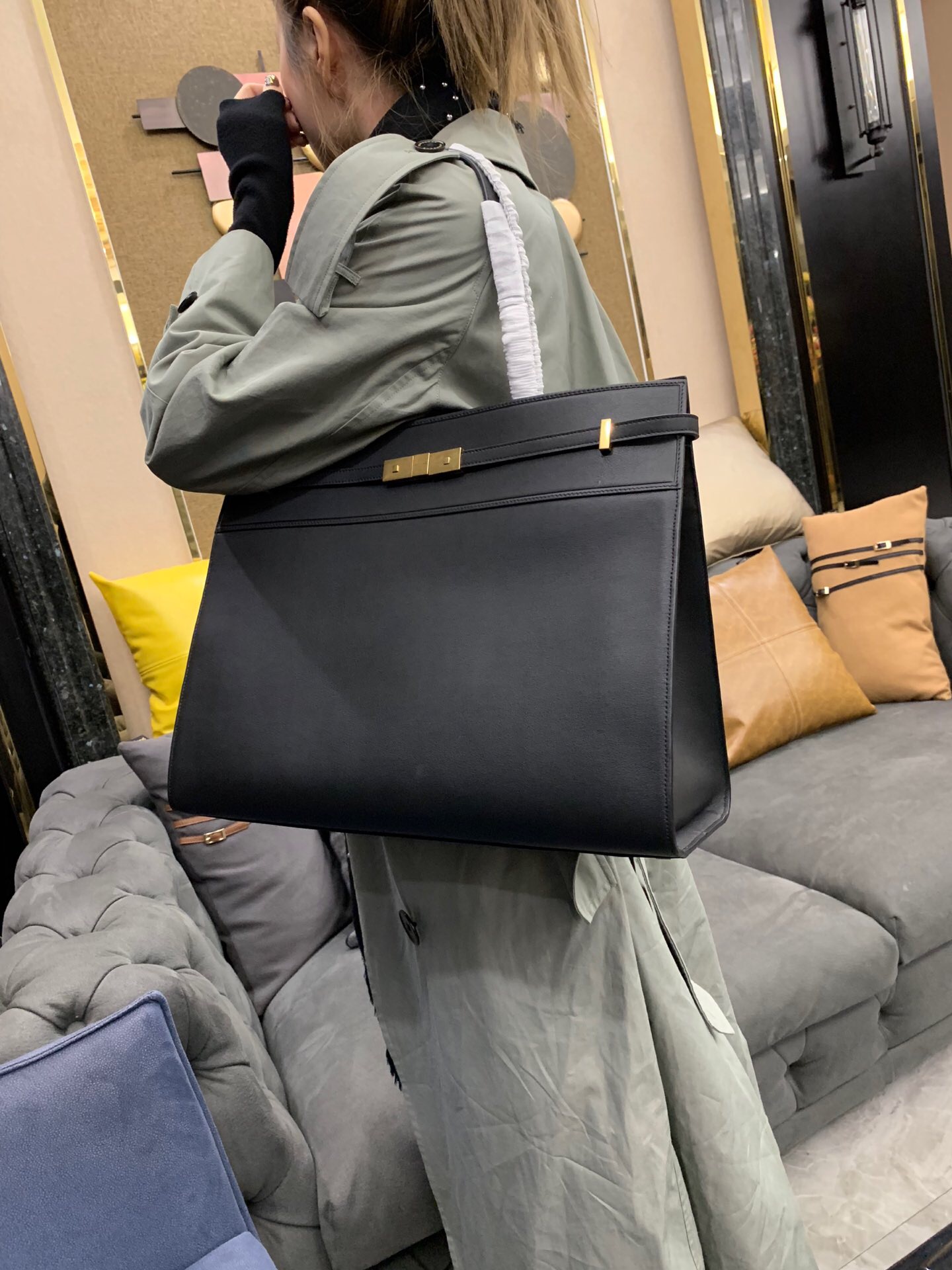 聖羅蘭女包 YSL MANHATTAN MEDIUM SHOPPING BAG IN SMOOTH LEATHER