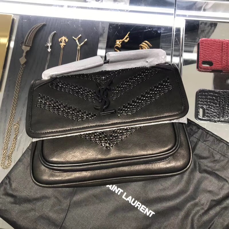 聖羅蘭包包臺灣官網 YSL Baby Niki 黑色编织配铆钉小牛皮縫真皮鏈條包