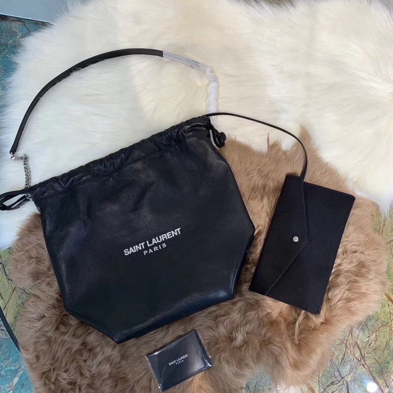 聖羅蘭包包臺灣官網 YSL TEDDY 黑色真皮包SAINT LAURENT PARIS抽繩水桶包