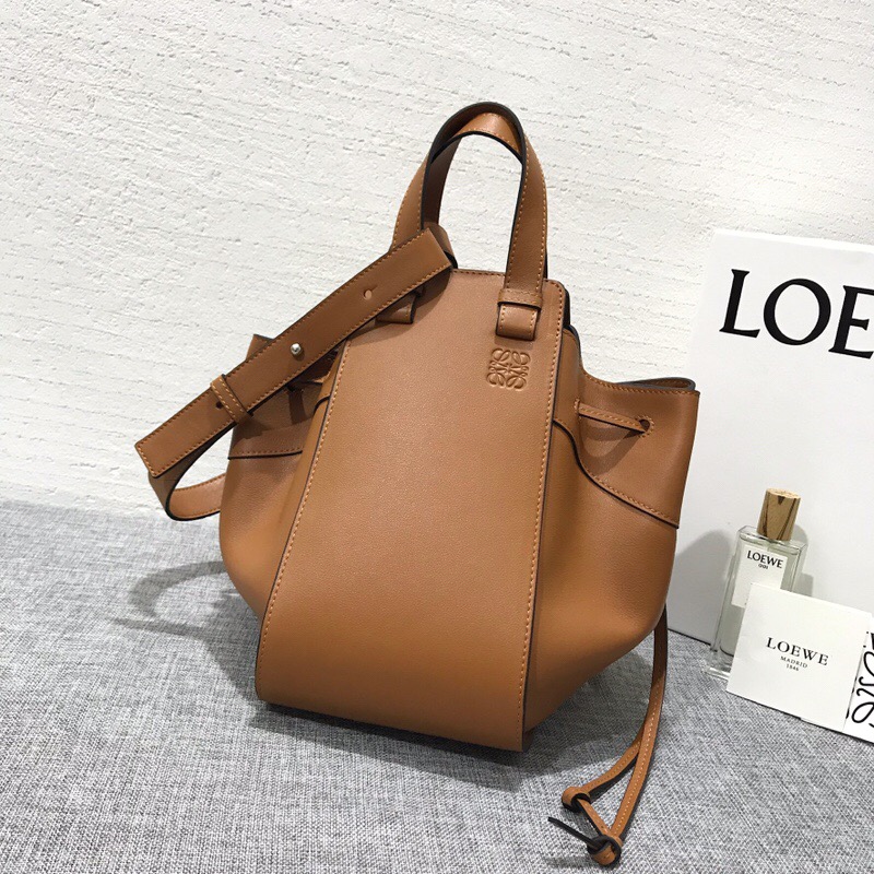 羅意威吊床包價格 loewe女包 Hammock Medium Bag 棕色