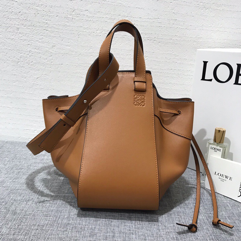 羅意威吊床包價格 loewe女包 Hammock Medium Bag 棕色