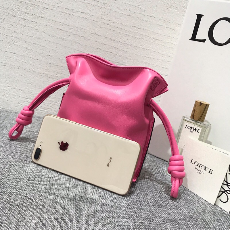 羅意威包包官網 LOEWE Mini Flamenco Knot Bag Wild Rose