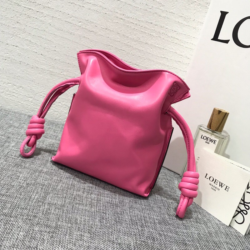 羅意威包包官網 LOEWE Mini Flamenco Knot Bag Wild Rose