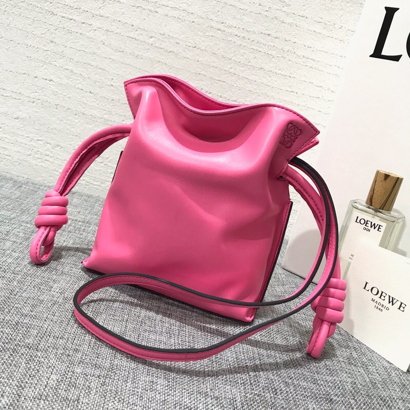 羅意威包包官網 LOEWE Mini Flamenco Knot Bag Wild Rose