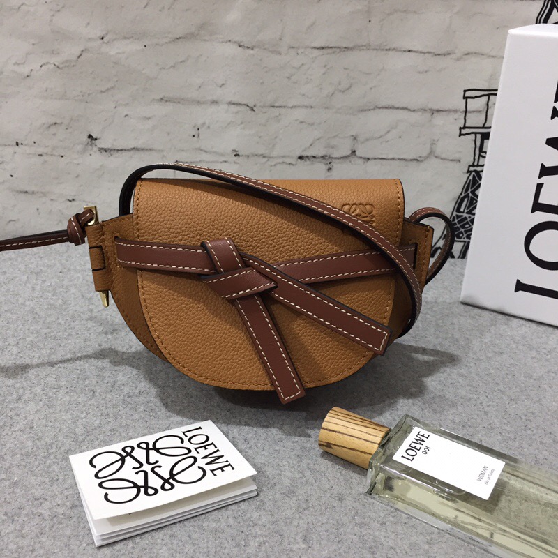 羅意威官網迷妳馬鞍包 loewe Mini Gate Bag Light Caramel/Pecan Color