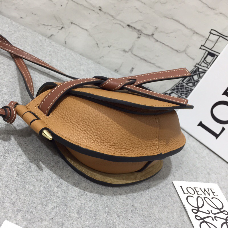 羅意威官網迷妳馬鞍包 loewe Mini Gate Bag Light Caramel/Pecan Color