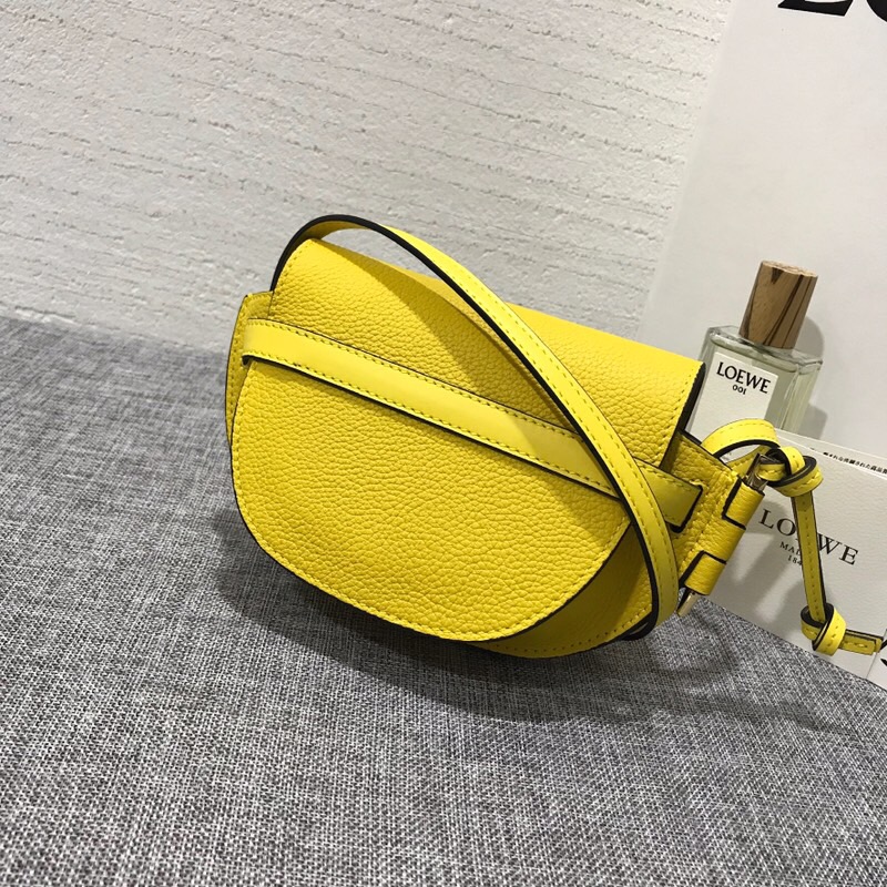 羅意威迷妳馬鞍包 loewe Mini Gate Bag 黃色 柔軟粒面小牛皮