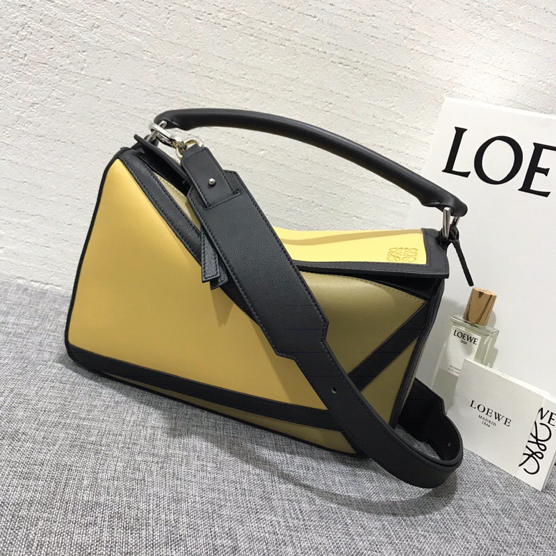 羅意威包包香港官網 LOEWE 拼色 Puzzle Graphic Bag Cereal/Leaf