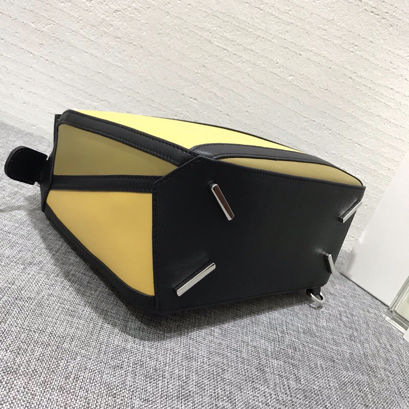 羅意威包包香港官網 LOEWE 拼色 Puzzle Graphic Bag Cereal/Leaf