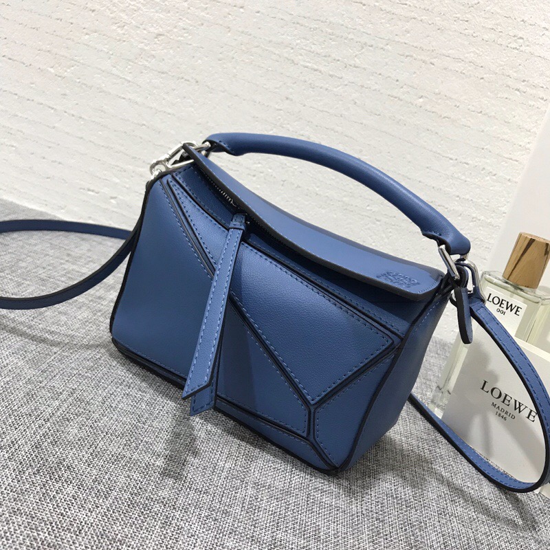 羅意威包包官網價格 LOEWE 迷妳款 Mini Puzzle Bag 蓝色