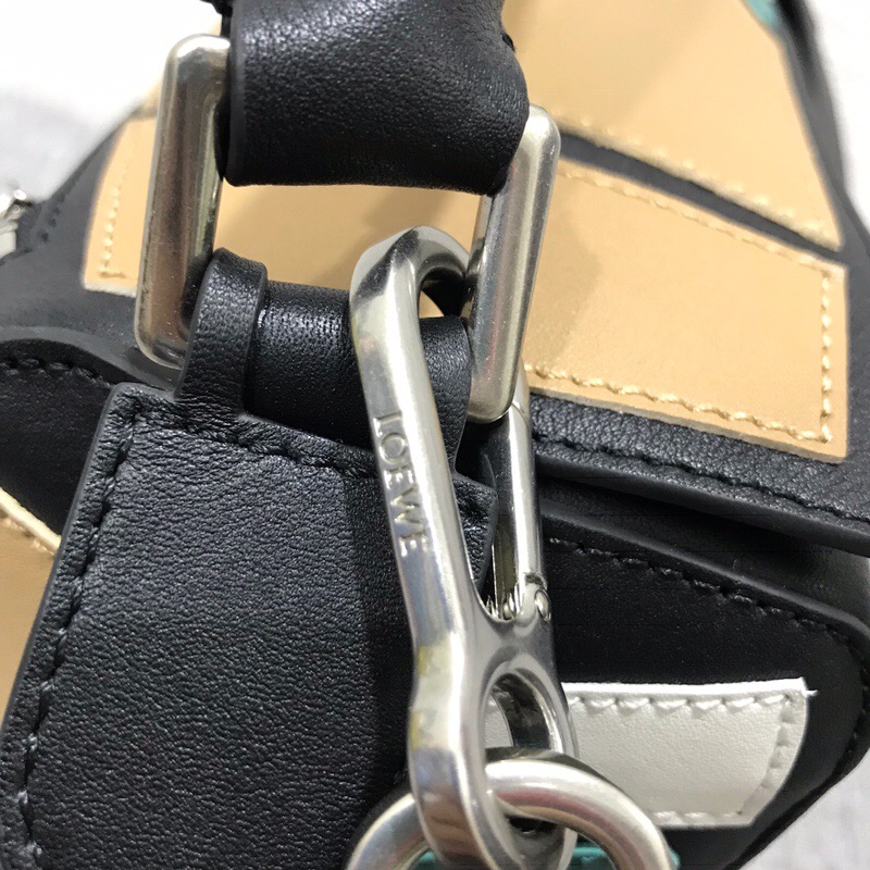 羅意威女包香港官網 LOEWE Puzzle Roses Bag Mocca/Multicolor