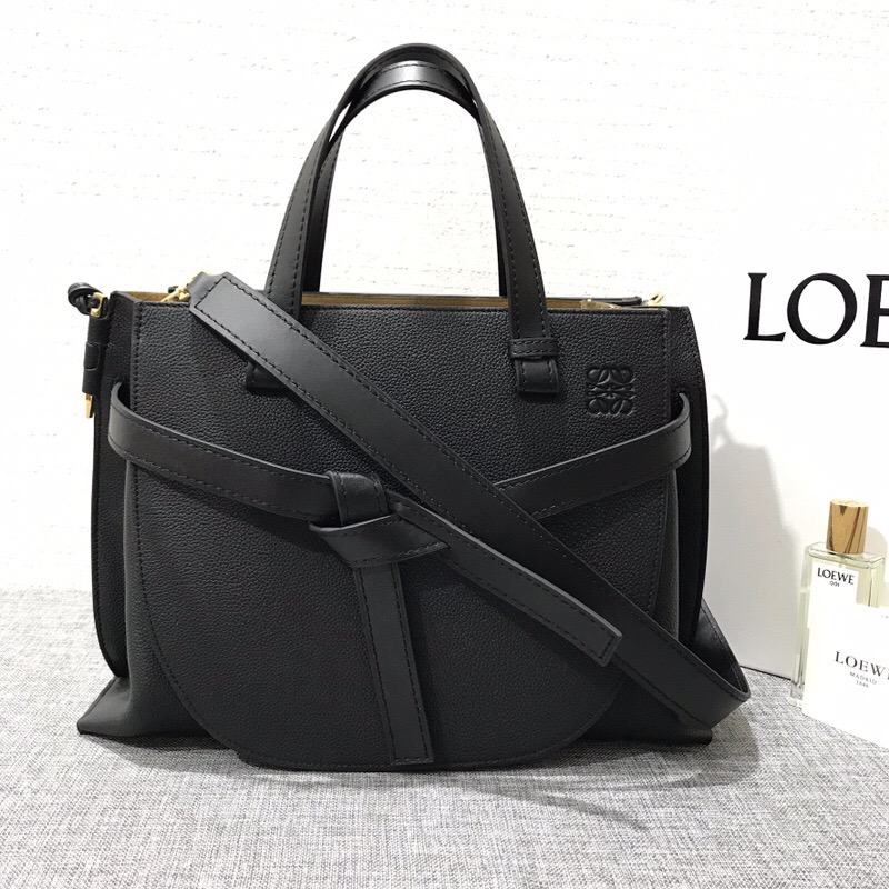 羅意威包包官網  LOEWE Gate Top Handle 黑色柔軟粒面小牛皮