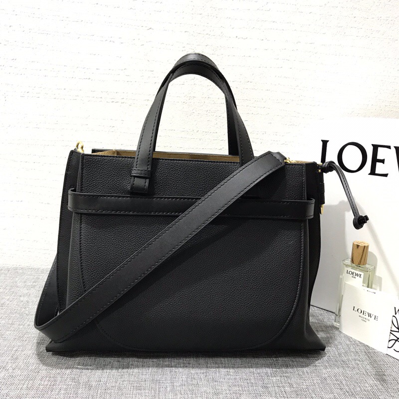 羅意威包包官網  LOEWE Gate Top Handle 黑色柔軟粒面小牛皮