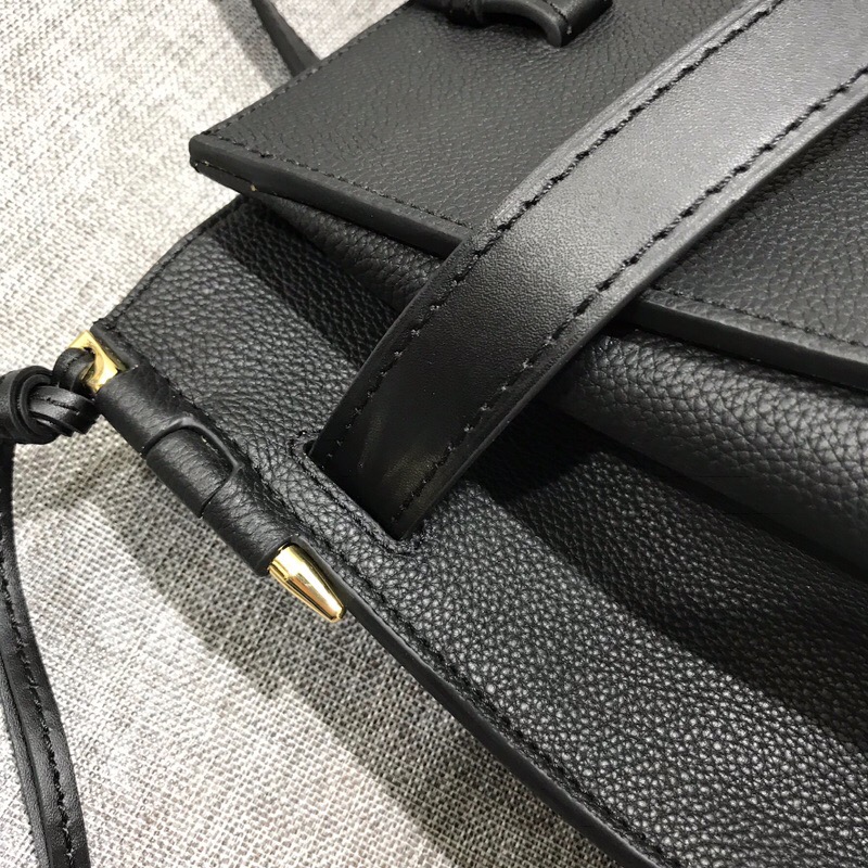 羅意威包包官網  LOEWE Gate Top Handle 黑色柔軟粒面小牛皮