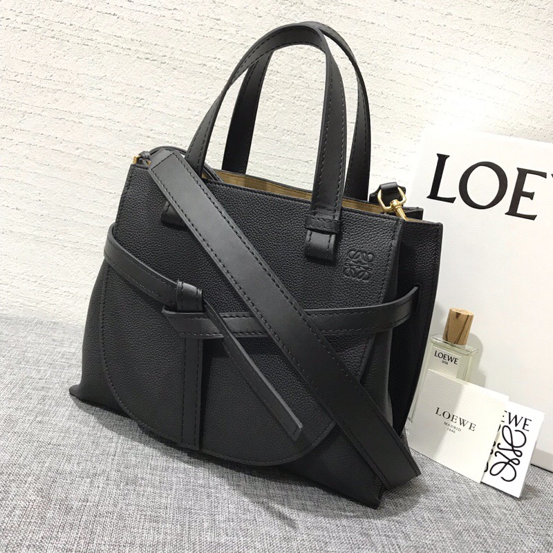 羅意威包包官網  LOEWE Gate Top Handle 黑色柔軟粒面小牛皮