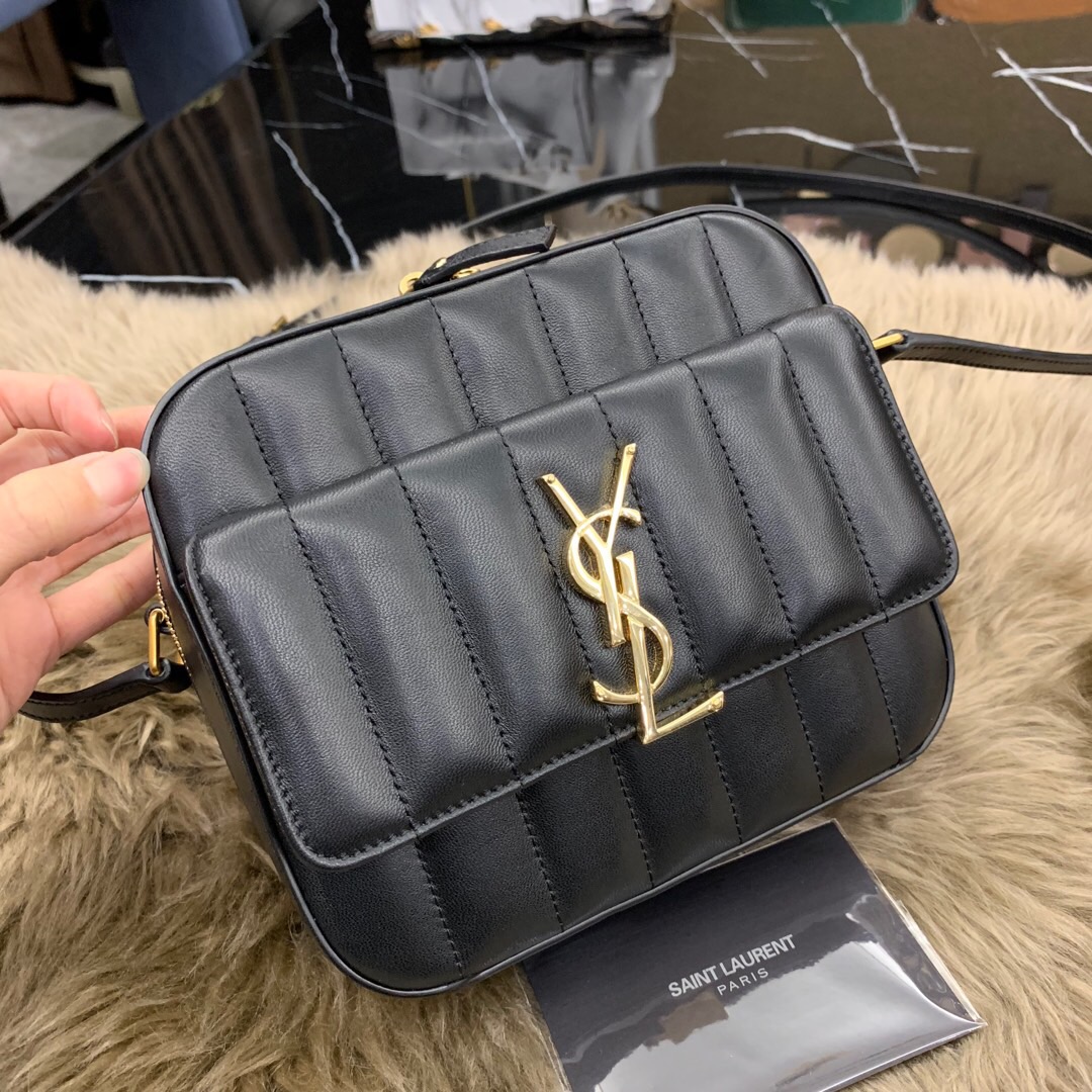 聖羅蘭 YSL VICKY 絎縫小羊皮相機包 5550520YD0J1000