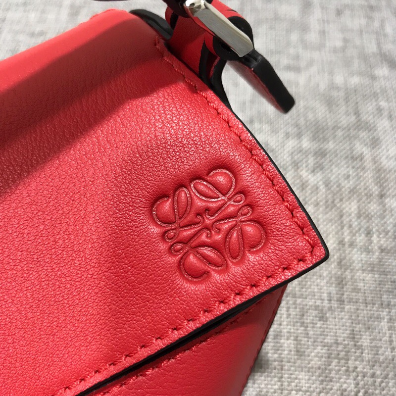 羅意威包包官網價格 迷妳款 LOEWE Mini Puzzle Bag 小牛皮