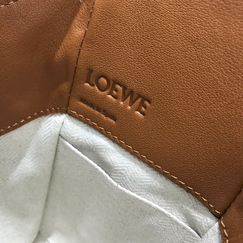 羅意威吊床包價格 loewe Mini Hammock Dw Bag 棕色小牛皮