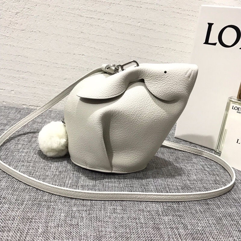 羅意威女包2018新款 LOEWE Bunny Mini Bag 白色柔軟粒面小牛皮