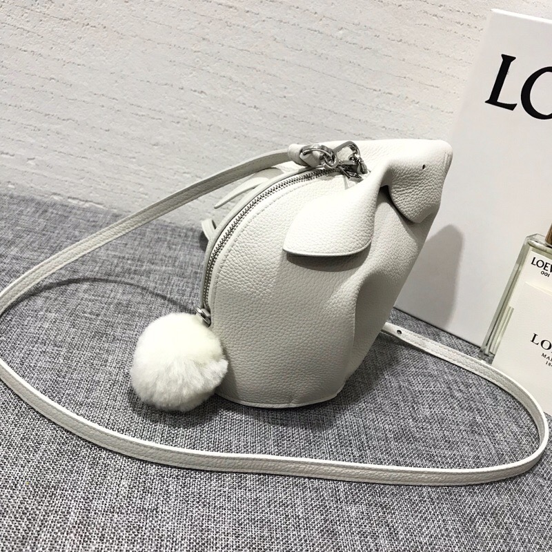 羅意威女包2018新款 LOEWE Bunny Mini Bag 白色柔軟粒面小牛皮